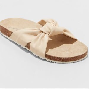 Beige knot sandals